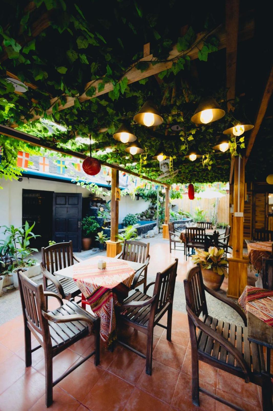 Chanthavong Hostel Luang Prabang Esterno foto